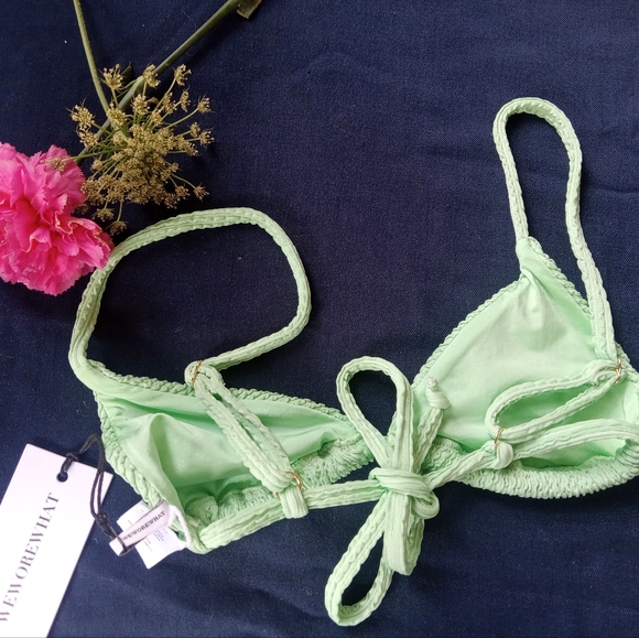 NWT WEWOREWHAT Cooper Triangle Bikini Top - Picture 4 of 5